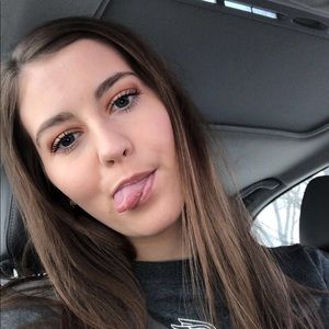 Meet your Posher, Savannah